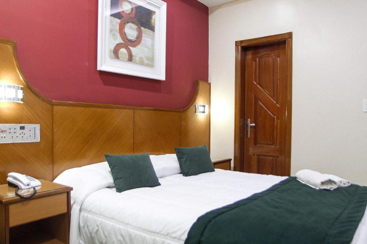Capri Hotel Duque de Caxias Exteriör bild